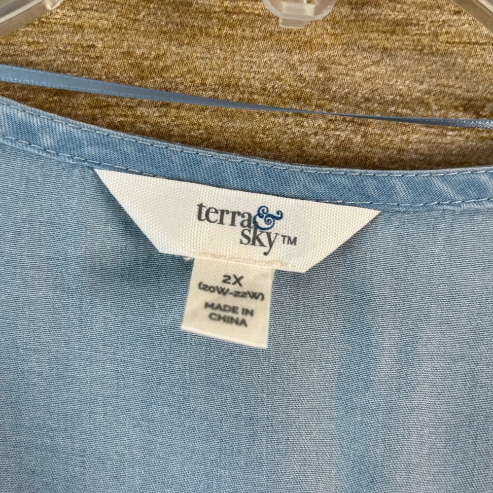 Terra & Sky Light Blue Chambray Babydoll Drop Waist V-Neck Peplum Top EUC 2X - Picture 3 of 6